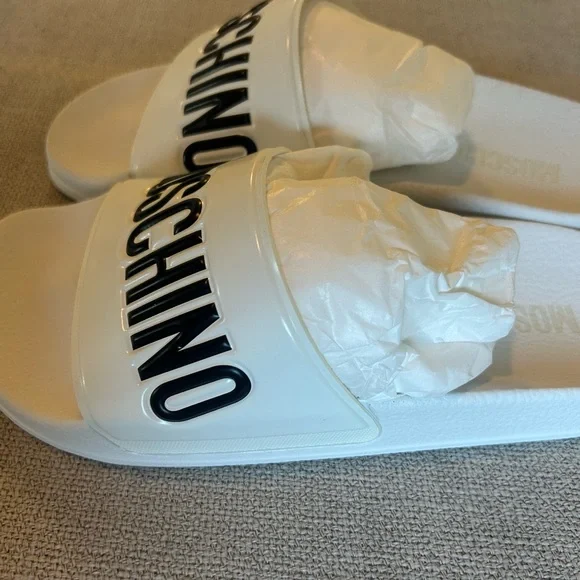 Moschino White Kids Slippers - Picture 2 of 5